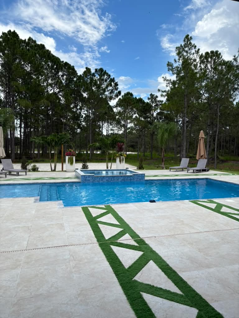 Pool patio with travertine pavers